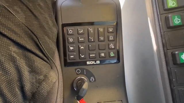 Денис Крымов. Обзор экскаватора SDLG E6210F