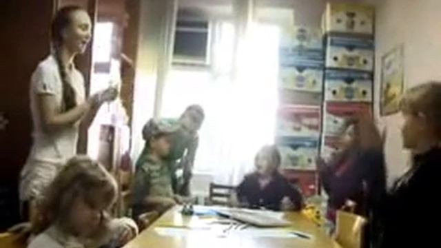 Детское служение. Песня "Едут машины, летят самолёты" смотреть онлайн