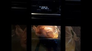 Духовой шкаф Beko с технологией приготовления парой BBIS143N0B