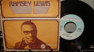 RAMSEY LEWIS  -  struttin' lighttly