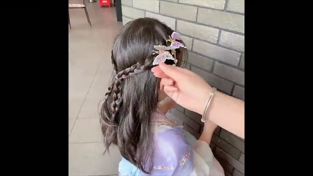 Заколки для волос бабочки порхающие