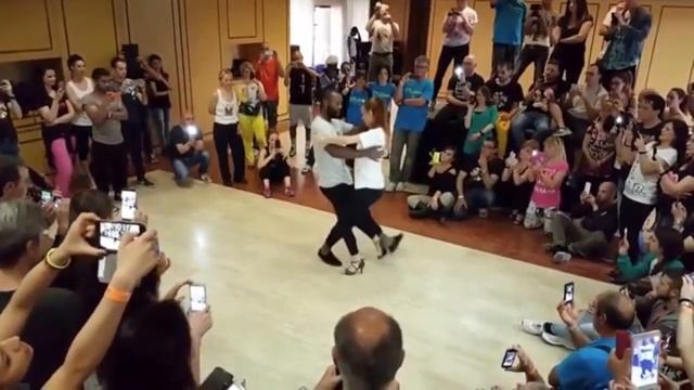 Tony Pirata & Sophie Fox - Kizomba (Bounce It) смотреть онлайн