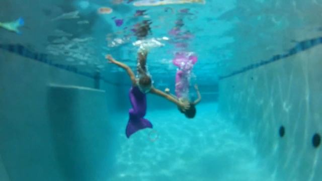 Live Mermaids Swimming in Our Pool! смотреть онлайн