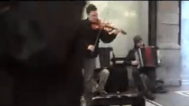 Toccata and Fugue - Street Musicians - Passage The Hague смотреть онлайн