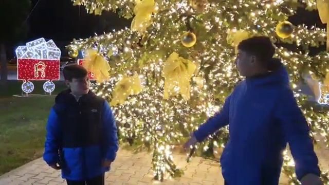 Коледна приказка 2021 г. ; Андрей Пройков - 4 клас и Йордан Пройков - 5 клас смотреть онлайн