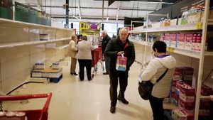 Жители Европы массово поехали в Россию за продуктами и топливом