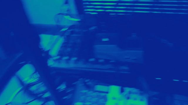 Guitar through Minibrute смотреть онлайн