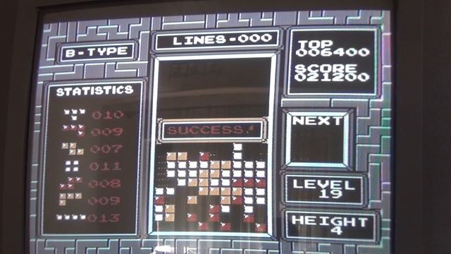 [NES Tetris] First ever PAL 19-4 clear rolling смотреть онлайн