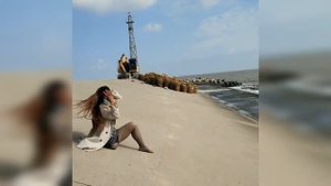 Amputee Lady Spend the Day at Beach | Amputada