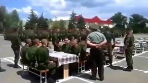 Зампотыл, Часть 1. Как учат обедать в армии России