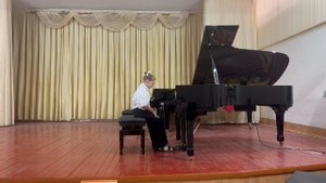 Охота на моль  Л. Марченко , Поэтическая картинка N1 ми минор Э.Григ . Исп . Черноусова Алисия