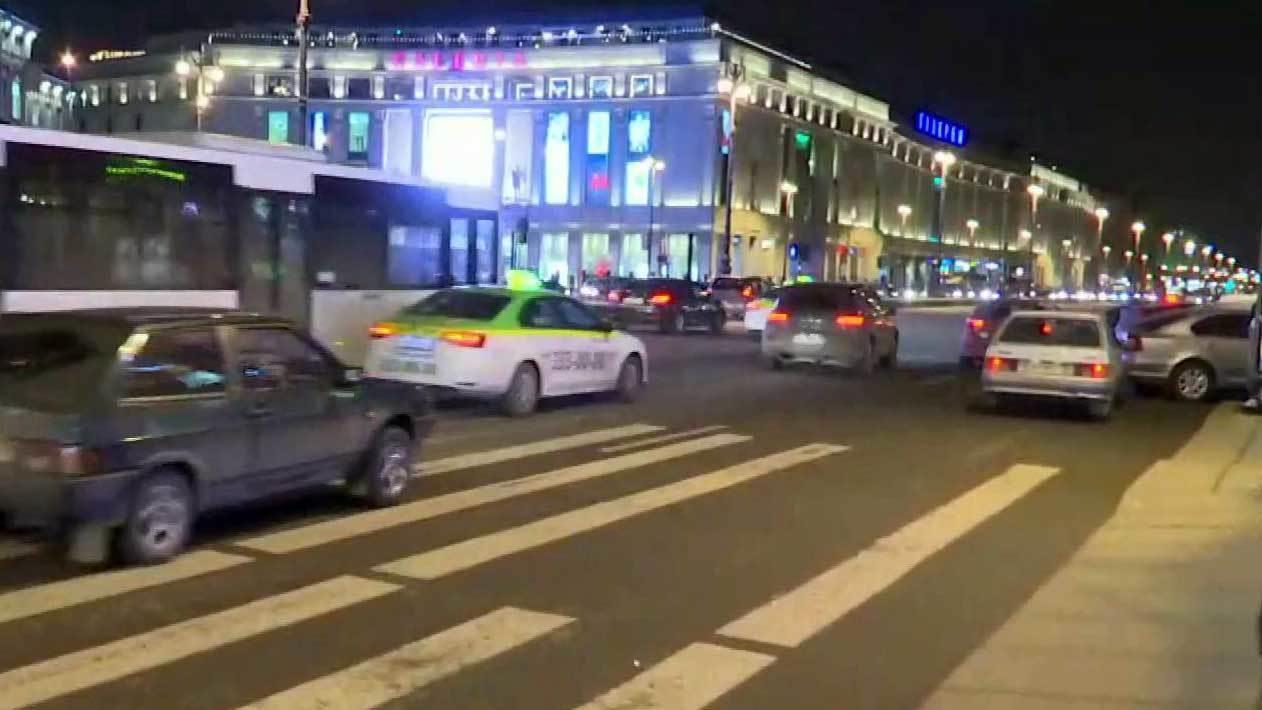 В Петербурге тысячи людей бескорыстно предложили свою помощь жителям города после теракта в метро