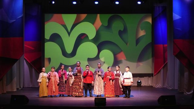 Детский фольклорный ансамбль «Красно летечко»  - "Шли солдаты на войну"