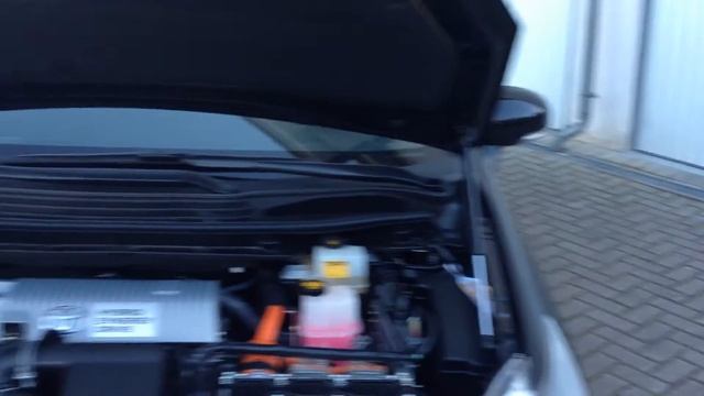 Stoßdaempfer fuer Motorhaube Toyota Prius 30 смотреть онлайн