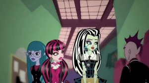 [РУССКИЙ ДУБЛЯЖ] Монстр Хай: Новая нечисть школы 3 часть (Качество 720)