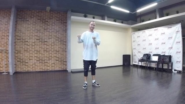 Как танцевать ШАФЛ? Часть 1. Уроки танцев. Шафл для начинающих. смотреть онлайн