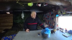 ЖЕСТЬ ,  Не погибнуть в тайге заночевал в избе , живу один в лесу