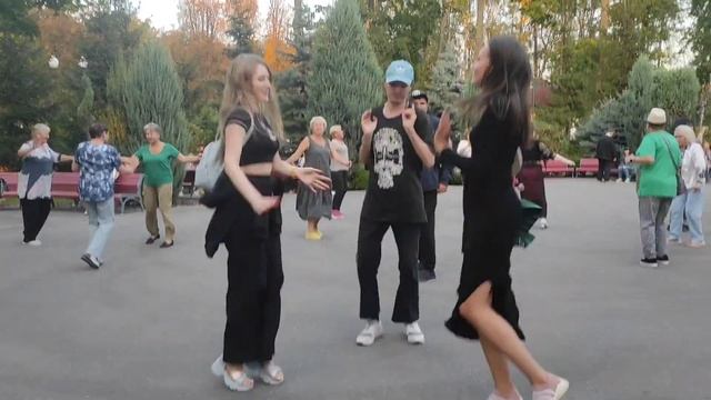 Танцы/Харьков) Dancing/Коло млину коло броду/1.10.2023/#dance #kharkiv смотреть онлайн