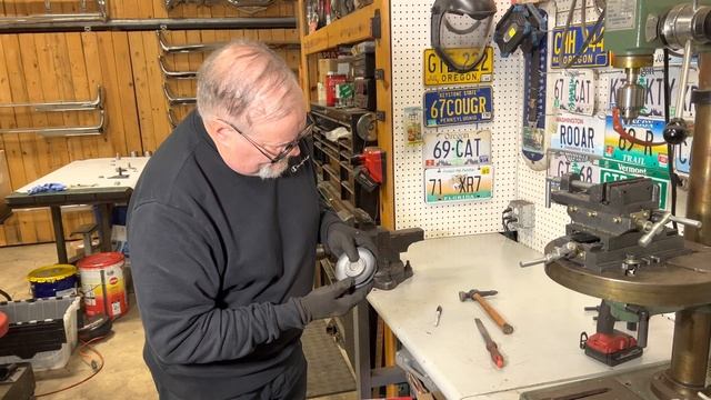 Rebuilding Tensioner and Idler Pulleys for Mercury Cougar, Ford Mustang, Torino, Lincoln, etc. смотреть онлайн