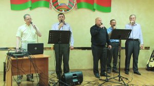 "В сердце моём, Боже, Ты огонь зажги." Группа "Источник взывающего".Вечер Христианской песни в ДК.