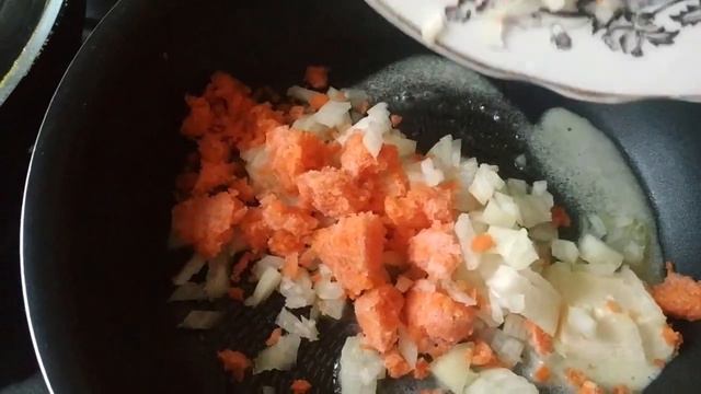 Суп с салакой и сырком.