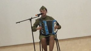 «22 июня ровно в 4 часа». Баянистка  Москва Галахова Наталья. Военные песни.