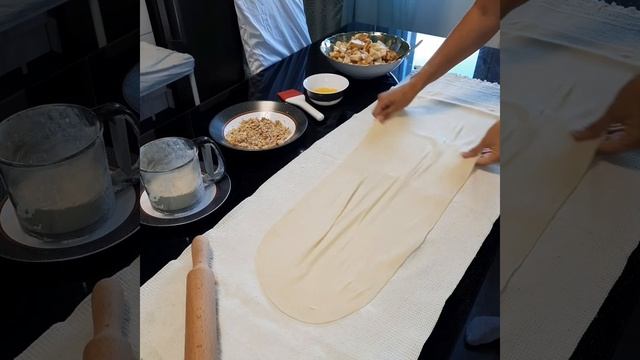 Яблочный штрудель (классический штрудель с яблоками)