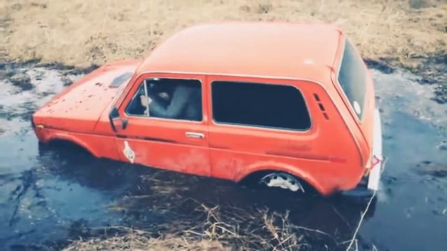 Утопили Ниву в болоте (жесть) смотреть онлайн