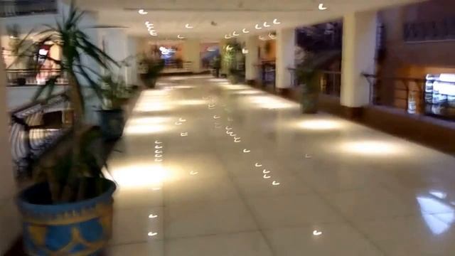 Genena City торгово-развлекательный комплекс в Наама Бей