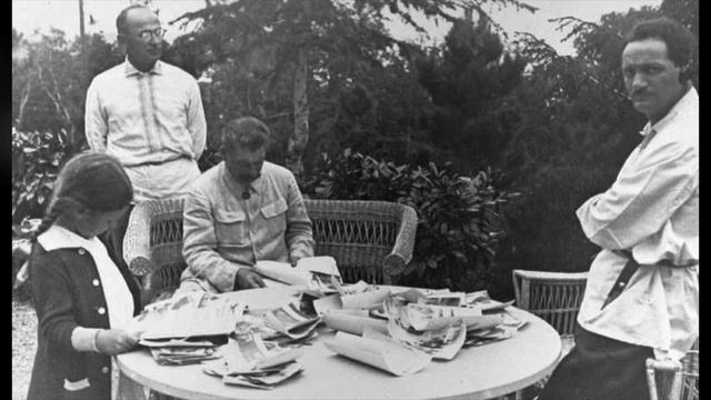 ВСЯ ПРАВДА про ДЕНЬГИ СТАЛИНА. Роскошная жизнь вождя народов! смотреть онлайн