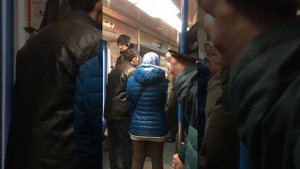 Песня также поёт она же Московский метрополитен