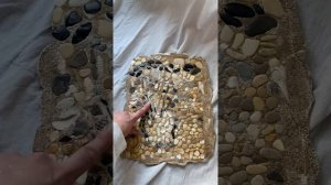 Галька. Мозаика из гальки и цемента.