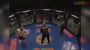 Мелвин Манхуф первый бой в клетке против российского бойца ММА