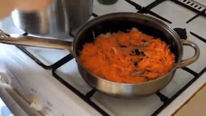 Как варить борщ со свеклой и курицей!