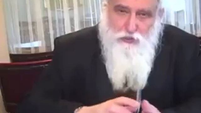Rabbi Explains Metzitzah B'peh смотреть онлайн