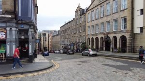 Walking Tour of Edinburgh, Scotland - Medieval Old Town, Royal Mile High Street, Cockburn St
