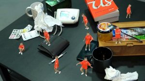 ЗумЗум - Много Уменьшенных Девушек и Один Гигант