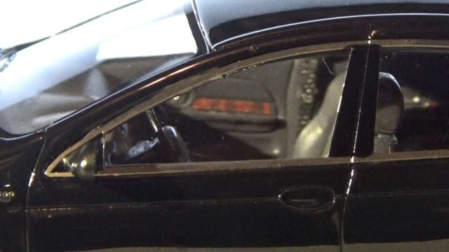 Обзор масштабной модели Chrysler 300M смотреть онлайн