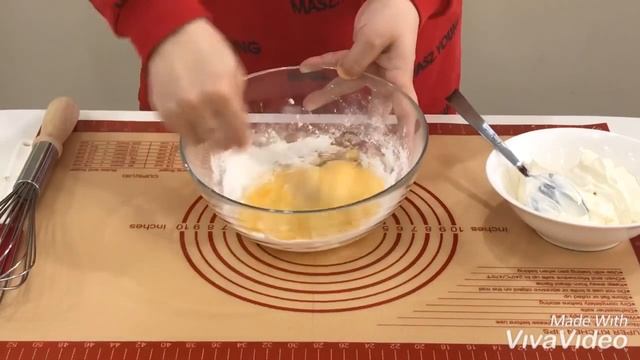 Жеміс-жидек қосылған қаймақты пирог (заливной пирог с ягодами) смотреть онлайн