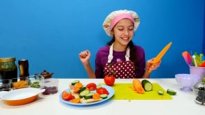 Работа для Полен - Повар в ресторане - Видео для девочек с Барби