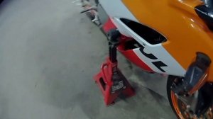 Спустило колесо на скорости! Замена колеса на МОТОЦИКЛЕ