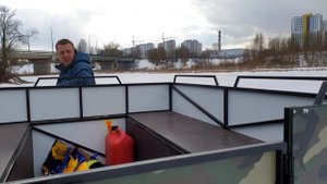 Вездеход с отвалом для снега и мотором для воды