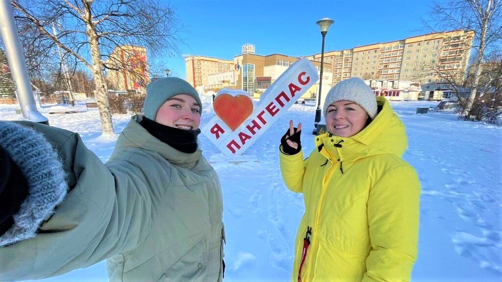 Лангепас видео. Лангепас зимой. Лангепас СОШ 2 выпуск 2022. Лангепас зима день. Дата рождения города Лангепас.