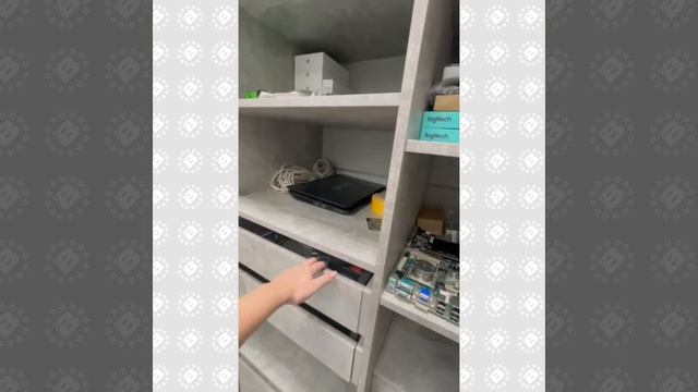 Новинка! Распашной шкаф Вардек