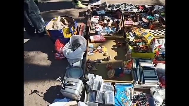 #кудасходитьвпитере. Классическая барахолка на Удельной