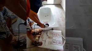 Отрезали ванную болгаркой