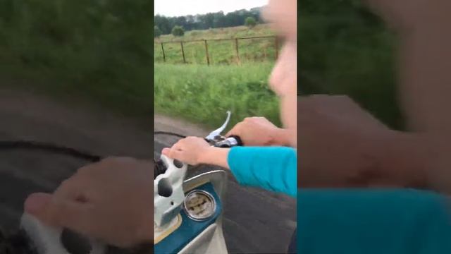 Мотороллер Вятка ВП-150М Электрон муравей смотреть онлайн