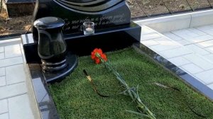 Цена гранитного памятника с тротуарной плиткой на кладбище Бельцы