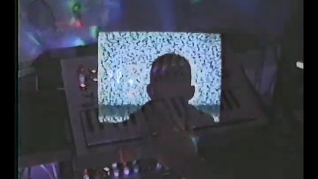 VHS DREAMS PT.3 // Yamaha DX7II / Roland Alpha Juno & JX-8P смотреть онлайн