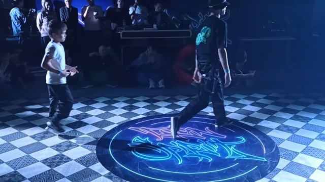 АРЧИ vs АНДРЮША | ТОП 16 POWER MOVE | TEEN SPIRIT г. Казань смотреть онлайн